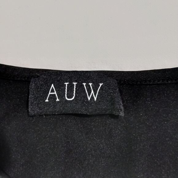 AUW short-sleeved blouse exposed zip-front accent pink/black/cream blocks - Picture 2 of 13